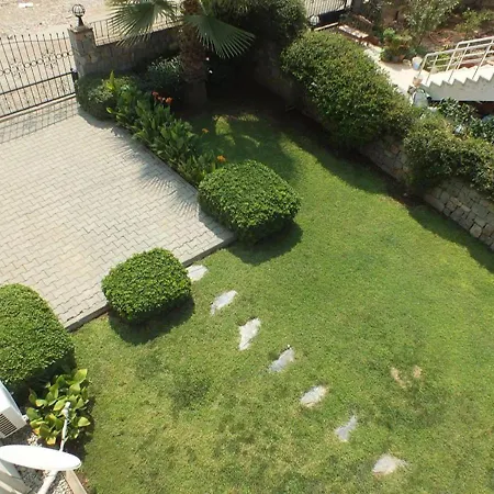 Villa Daisy Garden B *